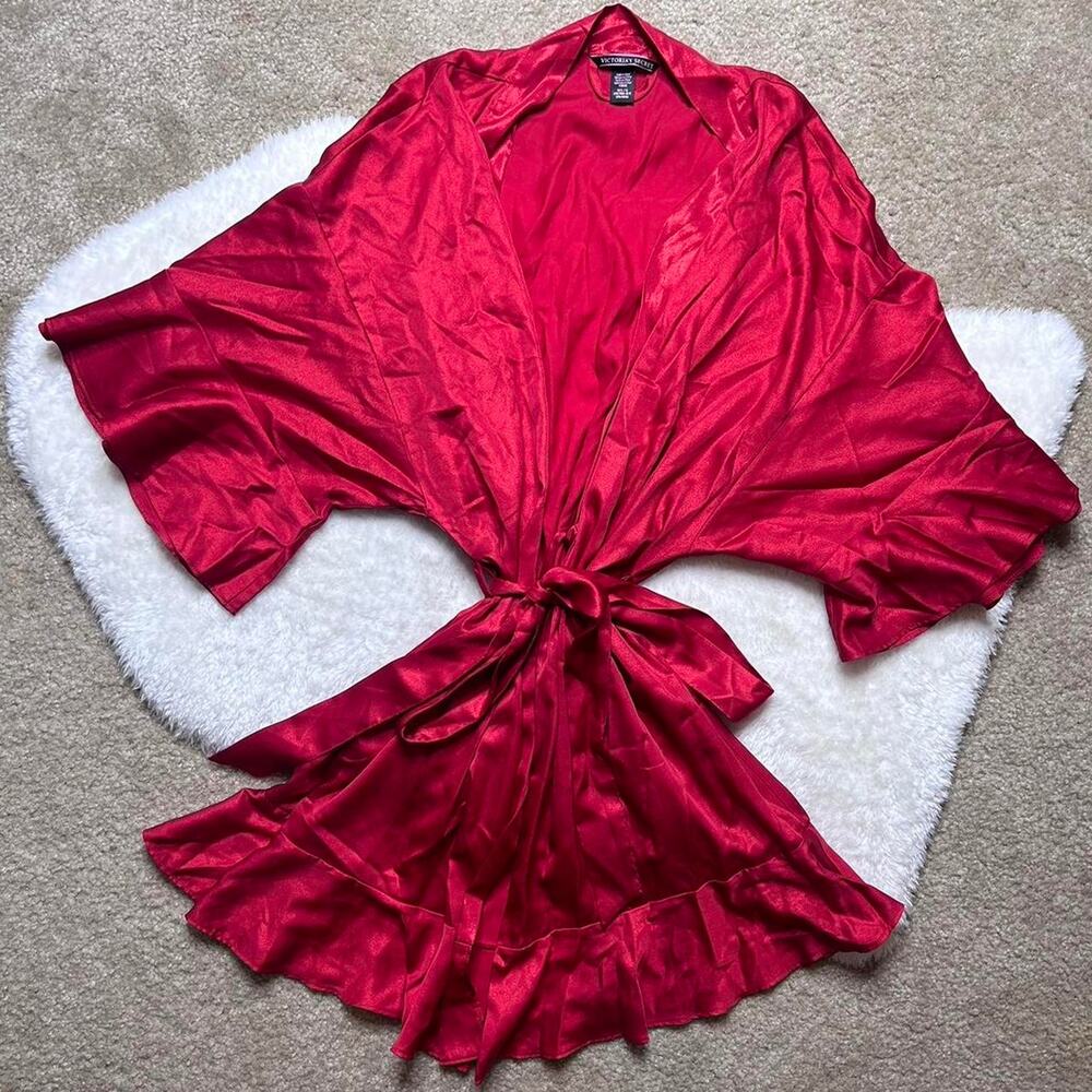 Victoria’s Secret short robe kimono! 😍